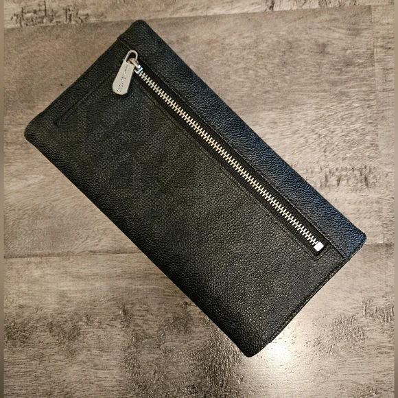 Michael Kors Trifold Wallet - Picture 3 of 13